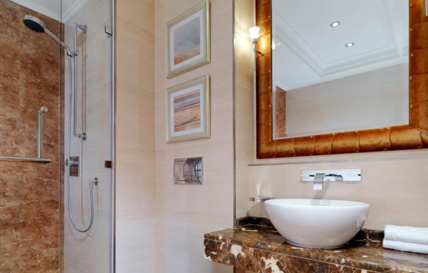 Deluxe, Guest room, Single Bed, Pool view, Balcony